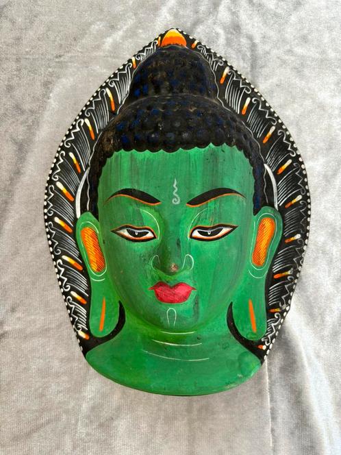 Mooi en kleurrijk Boeddha masker gemaakt uit papier-maché, Huis en Inrichting, Woonaccessoires | Boeddhabeelden, Nieuw, Ophalen of Verzenden