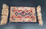 Vintage Perzisch Mini Tapijt 26x16 tafelloper of.poppenhuis, Minder dan 50 cm, Gebruikt, Minder dan 50 cm, Ophalen of Verzenden