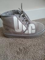 Ugg schoenen maat 35, Kinderen en Baby's, Kinderkleding | Schoenen en Sokken, Ophalen of Verzenden, Zo goed als nieuw, Schoenen