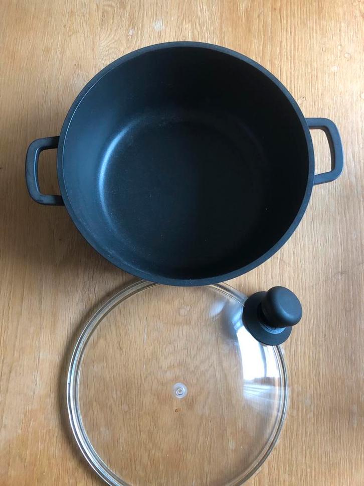 Braadpan giet  aluminium 28cm + Glazen Deksel - Nieuw, Huis en Inrichting, Keuken | Potten en Pannen, Nieuw, Koekenpan of Braadpan