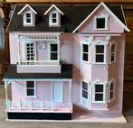 Poppenhuis hxbxd 81.5x84.5x55cm - heeft wat liefde nodig, Verzamelen, Poppenhuizen en Toebehoren, Ophalen, Zo goed als nieuw, Poppenhuis