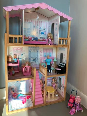 Poppenhuis beschikbaar voor biedingen