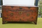 Antieke houten Oosterse kist met decoratieve koper beslag, Overige houtsoorten, Minder dan 50 cm, Gebruikt, 50 tot 100 cm