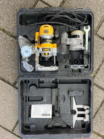 Dewalt D26204 qs Inval/bovenfrees 900 Watt beschikbaar voor biedingen