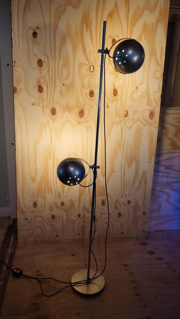 Vintage design vloerlamp bollamp jaren zestig zeventig, Huis en Inrichting, Lampen | Vloerlampen, Zo goed als nieuw, 150 tot 200 cm
