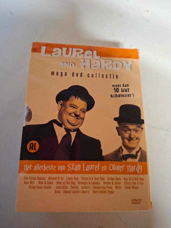 Laurel & Hardy Mega DVD Collectie, Cd's en Dvd's, Dvd's | Komedie, Zo goed als nieuw, Actiekomedie, Boxset, Alle leeftijden, Ophalen of Verzenden