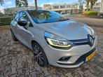 Renault Clio 1.2 INITIALE PARIS AUTOMAAT PANO LEER 120PK BOS, Gebruikt, 118 pk, 49 €/maand, Origineel Nederlands