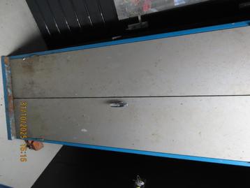 Stalen magazijnkast (geschikt voor vakken etc. beschikbaar voor biedingen