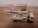 Nzg model 170 schwing betonpomp Mercedes benz BPL600HD, Hobby en Vrije tijd, Modelauto's | 1:50, Ophalen of Verzenden, Zo goed als nieuw