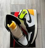 Nike Air Jordan 1 High Volt maat 45, Zwart, Air Jordan, Nieuw, Ophalen of Verzenden