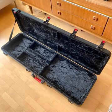 gator GTSA-GTRBASS molded case mint beschikbaar voor biedingen