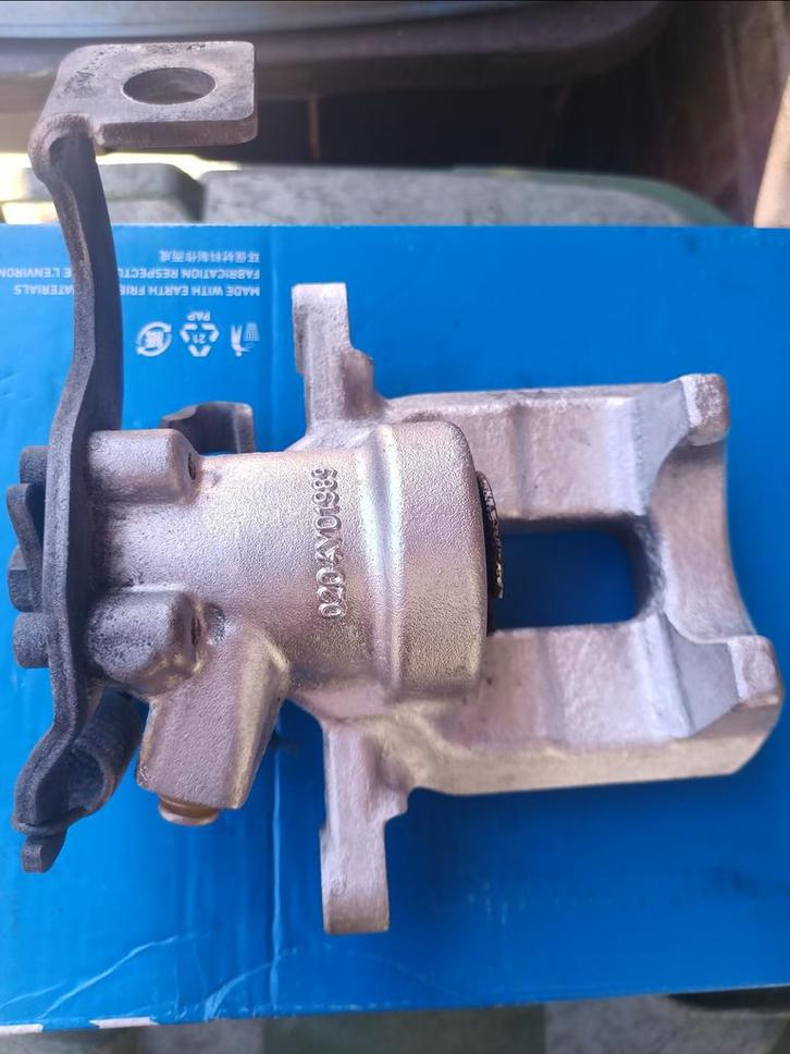 TOYOTA AURİS REMKLAUW/ REMTANG RECHTS EN LİNKS ACHTER, Auto-onderdelen, Remmen en Aandrijving, Toyota, Universele onderdelen, Gereviseerd