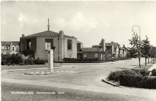 Geldermalsen, Gereformeerde Kerk - ongelopen, Verzamelen, Ansichtkaarten | Nederland, Ongelopen, Utrecht, 1940 tot 1960, Ophalen of Verzenden