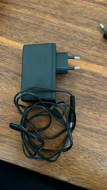 Laatste kans! Sagencom 12-volt oplader beschikbaar voor biedingen