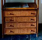 Vintage Rotan Boogkast met 4 rekken en laden, Ophalen, 50 tot 100 cm, Zo goed als nieuw, 3 of 4 laden