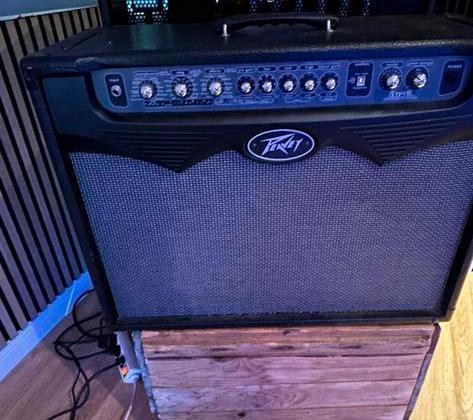 Peavy vypyr 100w combo 2x12 inc voetswitch, Muziek en Instrumenten, Versterkers | Bas en Gitaar, Zo goed als nieuw, Gitaar, 100 watt of meer