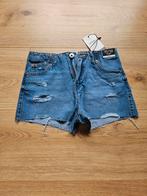 Korte broek Lefties, maat 11-12. Nooit gedragen, Broek, Meisje, Nieuw, Ophalen of Verzenden