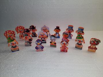 17 POPPETJES VAN CARNAVALFESTIVAL VAN DE EFTELING beschikbaar voor biedingen