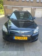 Hyundai i30 1.6 I Cvvt Crosswagon 2011 Zwart, Auto's, Voorwielaandrijving, Stof, 4 cilinders, USB