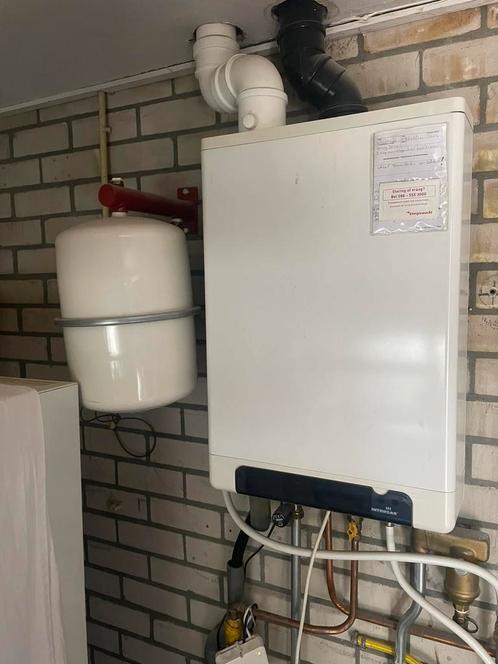 Intergas Combi ketel HRE 28/24, Doe-het-zelf en Verbouw, Geisers en Boilers, Gebruikt, Geiser, Aardgas, Minder dan 20 liter, Ouder dan 10 jaar