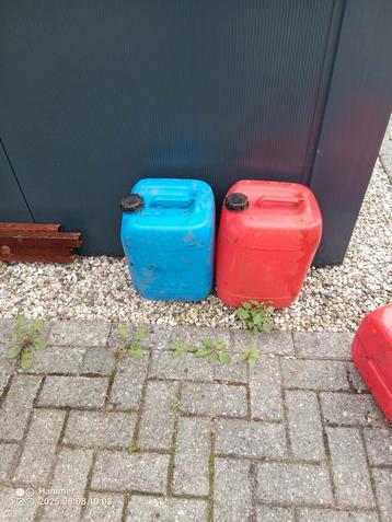 Partij Jerry cans 20 liter  beschikbaar voor biedingen