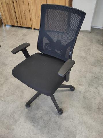 Partij 4x Nette Realspace Bureaustoel Mesh Rug Ergonomisch beschikbaar voor biedingen