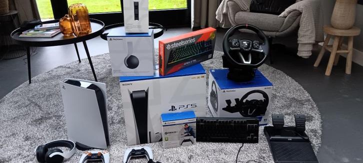 PlayStation 5 disc edition met extra dingen voor de ps5, Spelcomputers en Games, Games | Sony PlayStation 5, Zo goed als nieuw