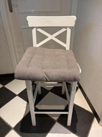 3 barkrukken - zithoogte 62 cm beschikbaar voor biedingen