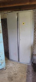 Metalen schappen kast., Huis en Inrichting, Ophalen of Verzenden