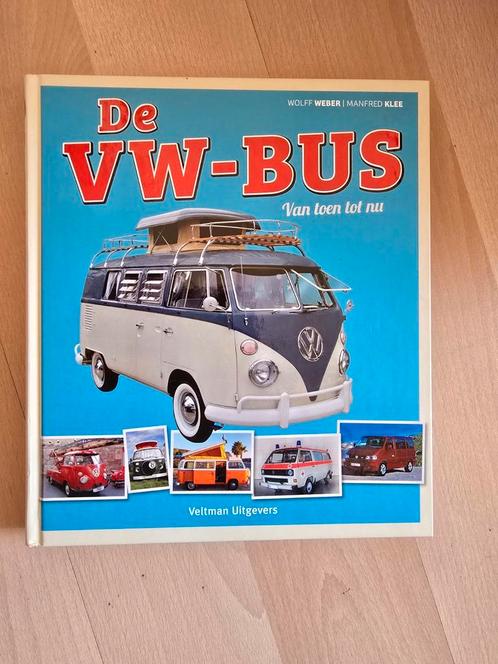 De VW-bus van toen en nu Volkswagen T1 T2 T3 T4 T5 T6, Boeken, Auto's | Boeken, Zo goed als nieuw, Volkswagen, Ophalen of Verzenden