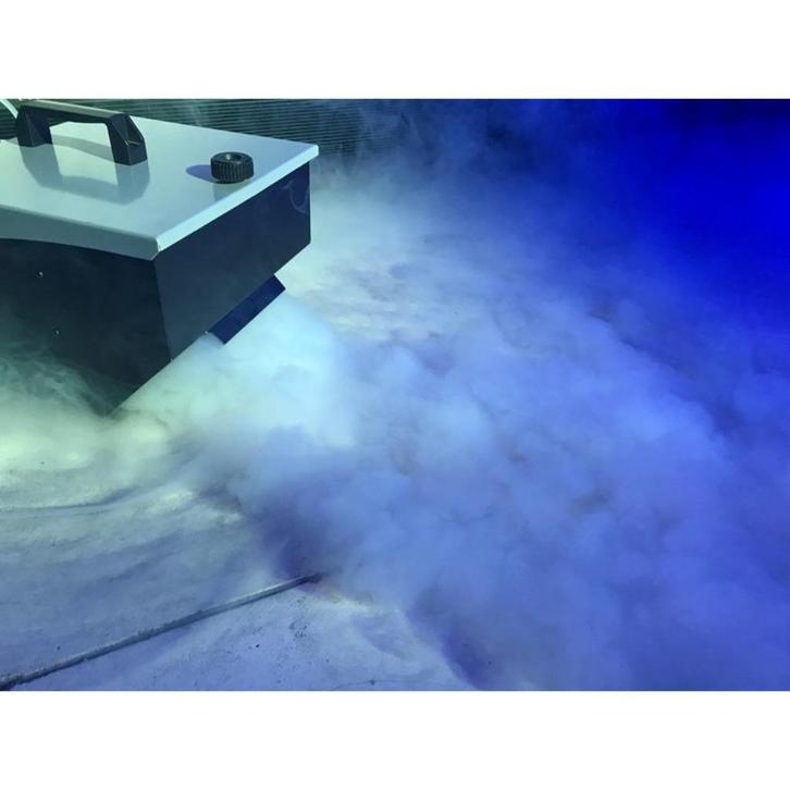 Te huur ADJ Mister Kool II low fog Rookmachine, Hobby en Vrije tijd, Feestartikelen | Verhuur, Gebruikt, Ophalen