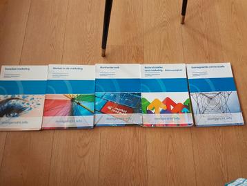 5 studieboeken marketing MBO 4 beschikbaar voor biedingen