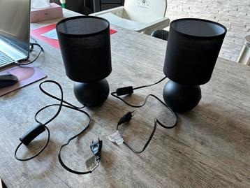 Twee zwarte schemerlampen tafellampen ZGAN beschikbaar voor biedingen