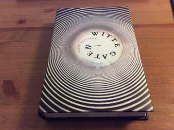 Witte Gaten. Roman, Nieuw. door Guido Bottinga. Hardcover beschikbaar voor biedingen