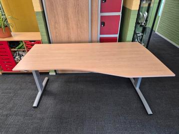 Bureau beschikbaar voor biedingen