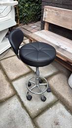 Behandel krukje, 1 kruk, Ophalen, Zo goed als nieuw, 60 tot 90 cm