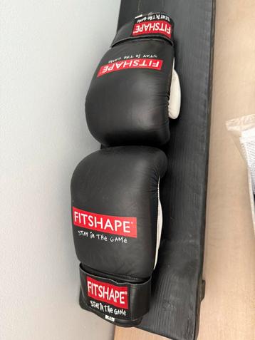 Kickbox maat XL beschikbaar voor biedingen
