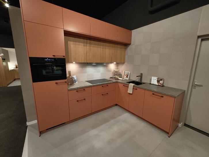 Super mooie showroomkeuken., Huis en Inrichting, Keuken | Complete keukens, Nieuw, Hoogglans of Gelakt, Ophalen