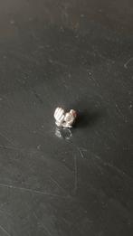 Trollbeads Bedel Hand en Hart, Ophalen of Verzenden, Zo goed als nieuw, Trollbeads, 1 bedel