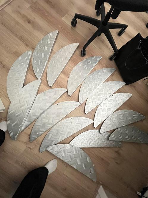 Aluminium bekleding traptreden halfrond, Doe-het-zelf en Verbouw, Ladders en Trappen, Gebruikt, Ophalen
