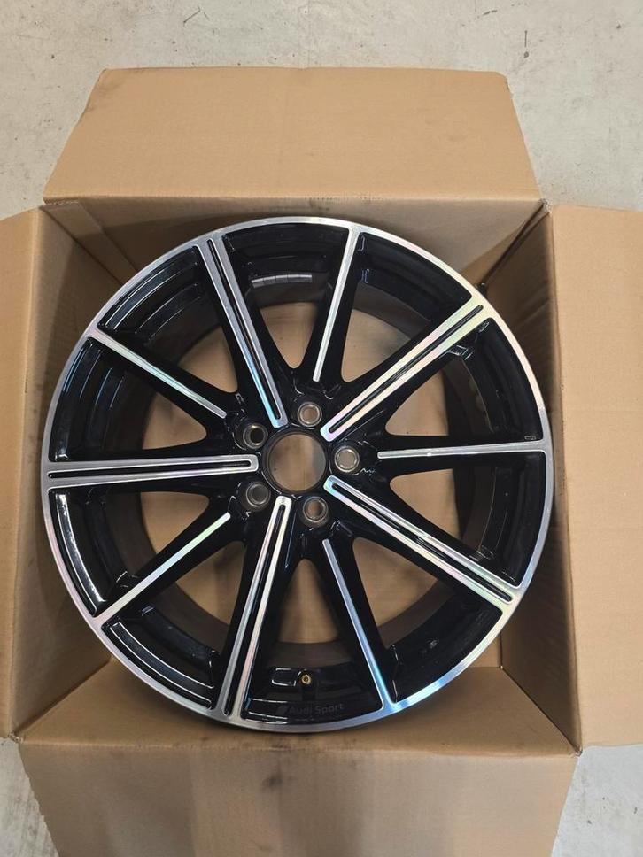 Velg 17' Audi A1 82A S-line bj 2019-heden, Auto-onderdelen, Banden en Velgen, Audi, Gebruikt, Velg(en), 17 inch