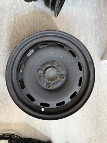 Stalen velgen FORD FIESTA MK6 (2008-2017) beschikbaar voor biedingen