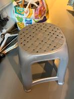 Plastic stool, Ophalen of Verzenden, Zo goed als nieuw, Kunststof