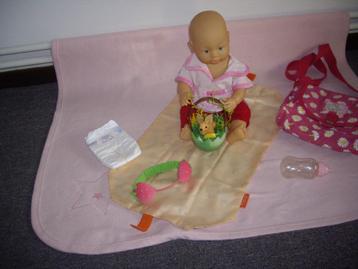 baby pop met verzorgingstas met acc beschikbaar voor biedingen