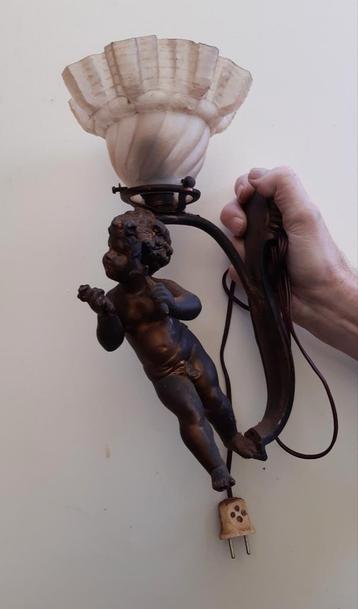 Wandlamp  beschikbaar voor biedingen