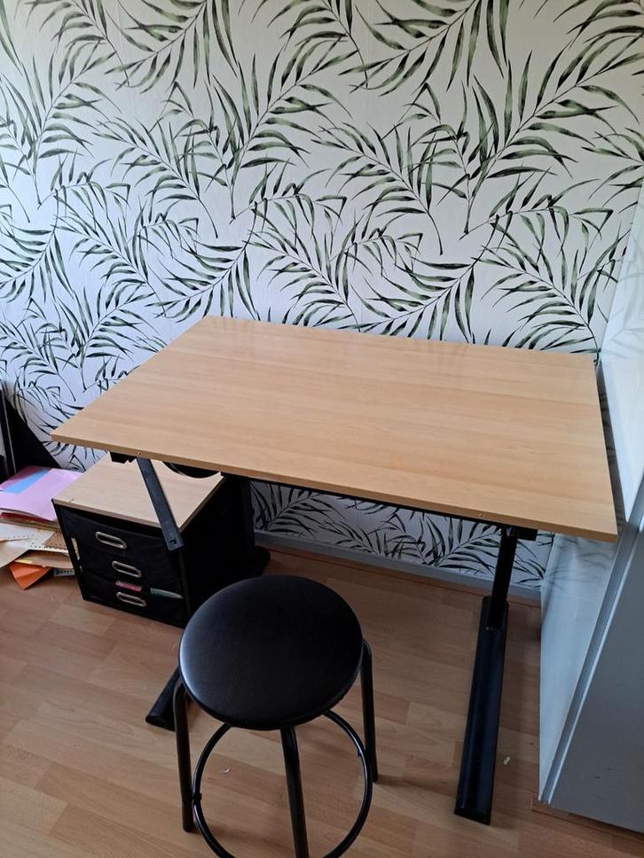 Tekentafel met kruk en ladekastje, Doe-het-zelf en Verbouw, Tekentafels, Zo goed als nieuw, Minder dan 130 cm, Ophalen
