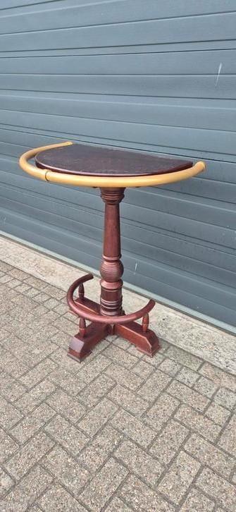 Statafel muurtafel mancave thuisbar  beschikbaar voor biedingen
