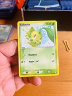 Chikorita 51/115 Ex Unseen Forces Pokemon, Hobby en Vrije tijd, Verzamelkaartspellen | Pokémon, Verzenden, Zo goed als nieuw, Losse kaart