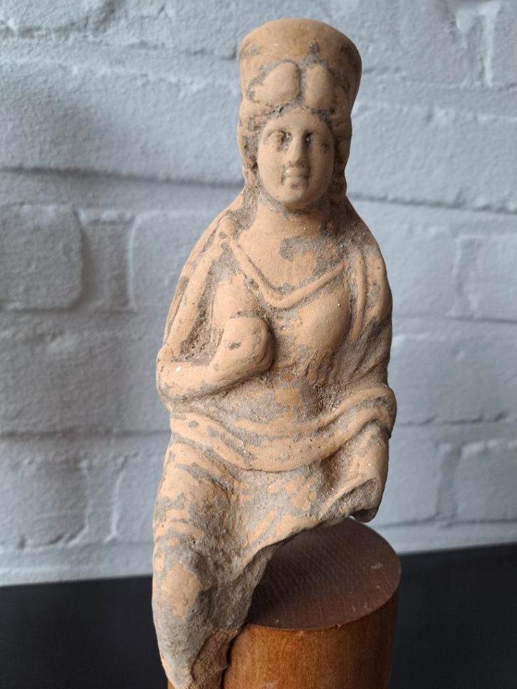 bodemvondst grieks beeldje uit de 3e eeuw voor chr, Antiek en Kunst, Antiek | Keramiek en Aardewerk, Ophalen of Verzenden