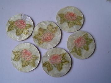 6 vintage parelmoer onderzettertjes nr LL 930 beschikbaar voor biedingen